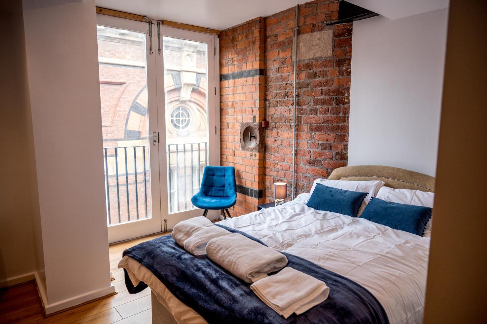 Cavern Quarters, Beautiful Two Bedroom City Centre Apartment By Garudy Serviced Apartments And Short Lets - Perfect For Longer Stays Liverpool Extérieur photo