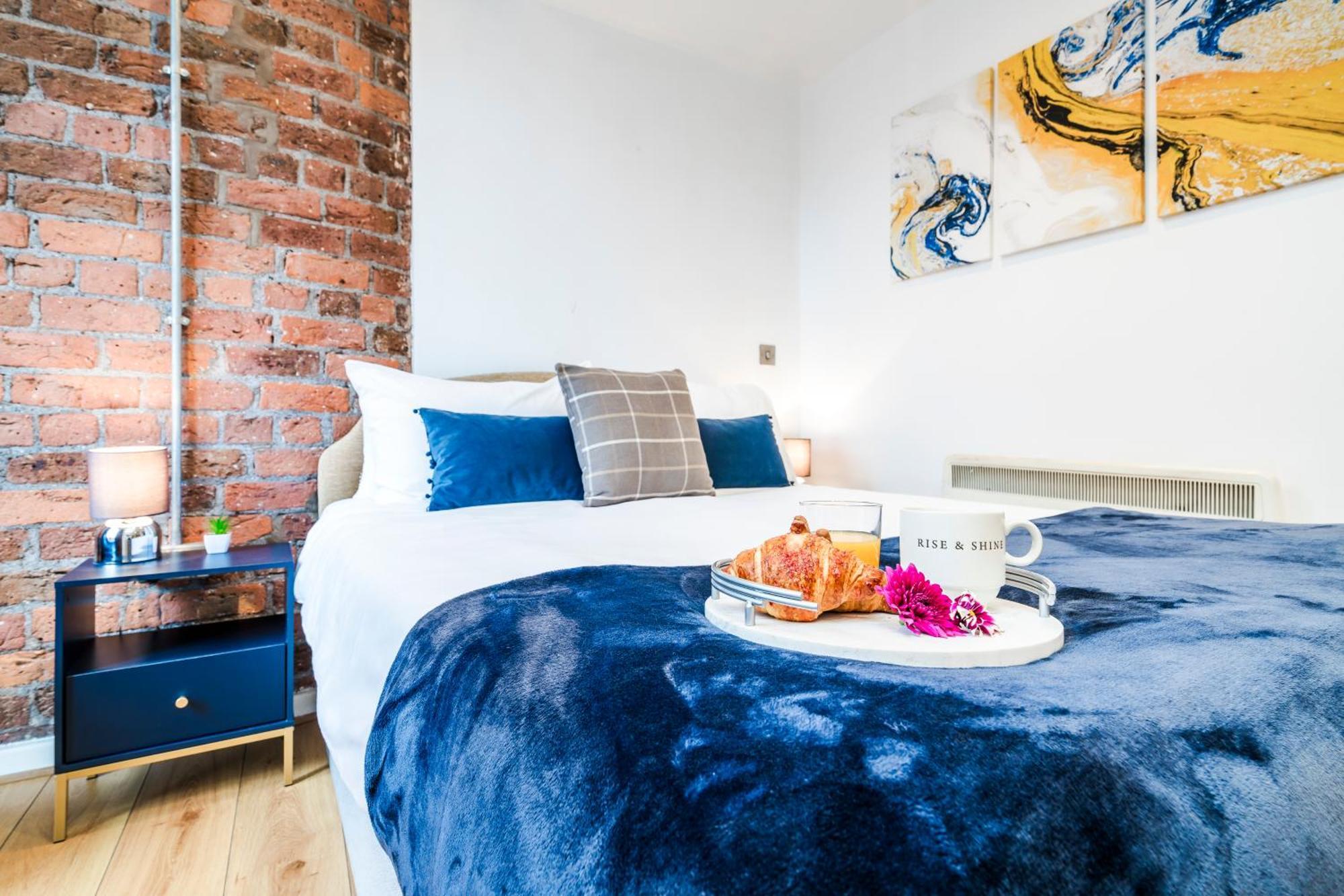Cavern Quarters, Beautiful Two Bedroom City Centre Apartment By Garudy Serviced Apartments And Short Lets - Perfect For Longer Stays Liverpool Extérieur photo