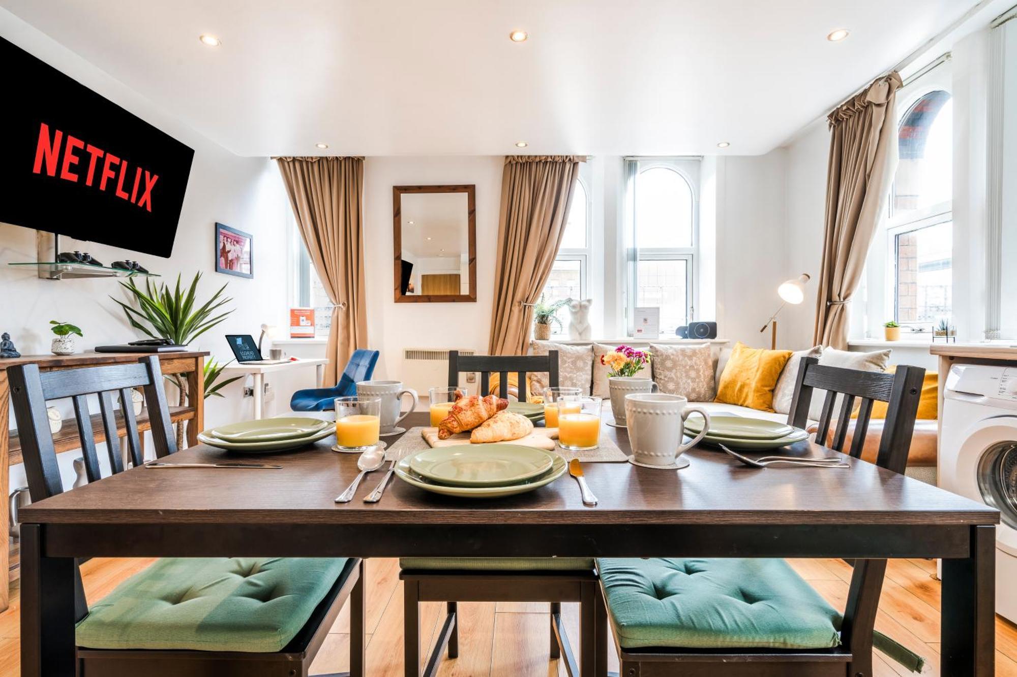 Cavern Quarters, Beautiful Two Bedroom City Centre Apartment By Garudy Serviced Apartments And Short Lets - Perfect For Longer Stays Liverpool Extérieur photo