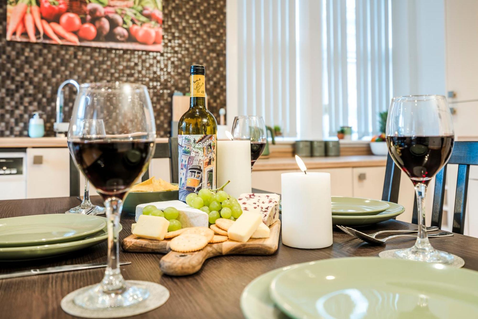 Cavern Quarters, Beautiful Two Bedroom City Centre Apartment By Garudy Serviced Apartments And Short Lets - Perfect For Longer Stays Liverpool Extérieur photo
