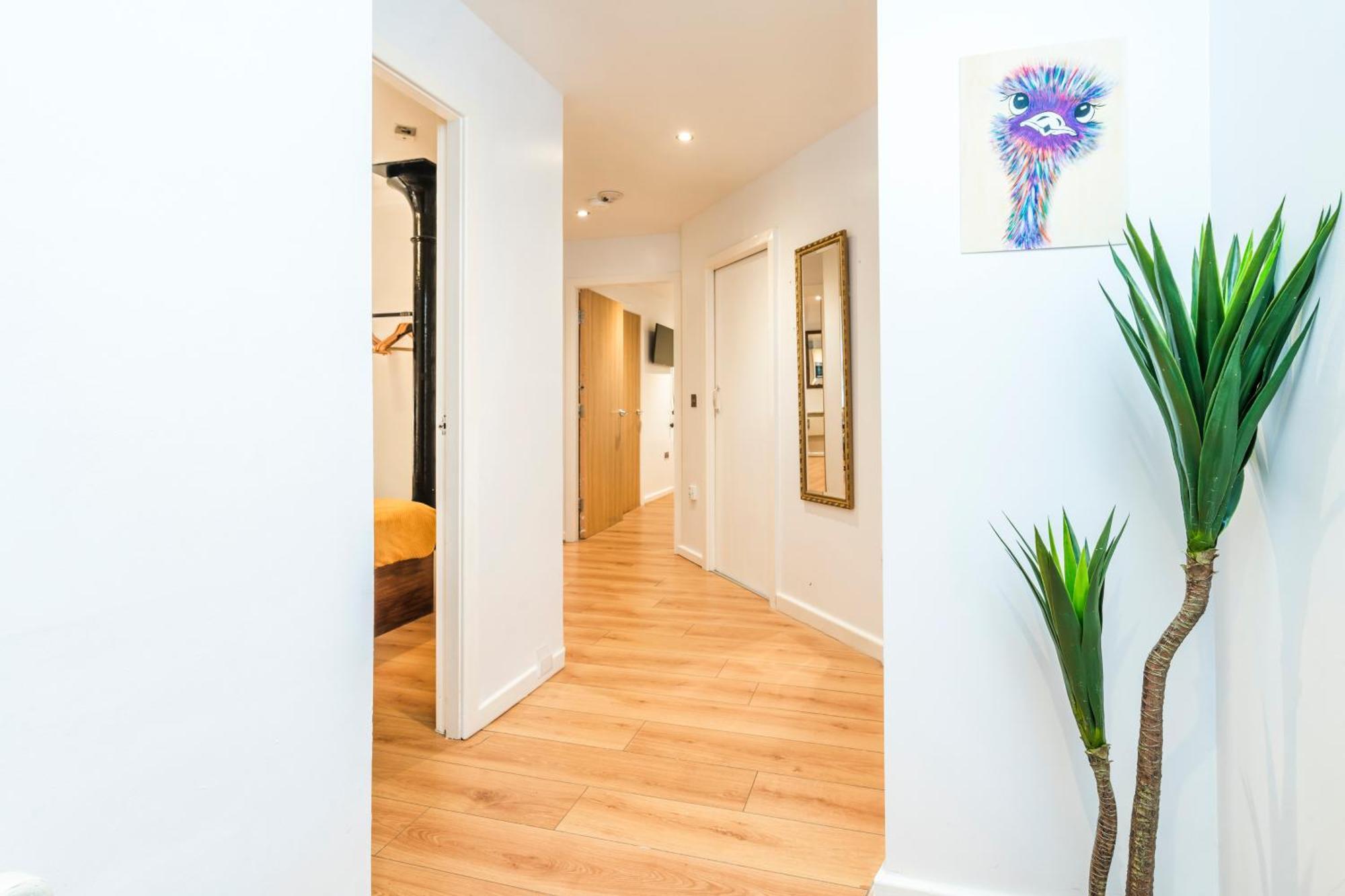 Cavern Quarters, Beautiful Two Bedroom City Centre Apartment By Garudy Serviced Apartments And Short Lets - Perfect For Longer Stays Liverpool Extérieur photo